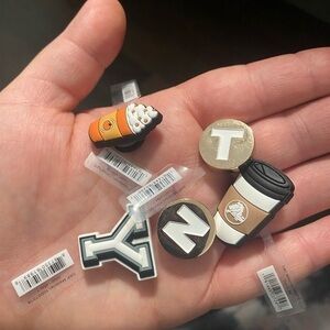 LOT OF 5 NEW CROC GIBBETS- PUMPKIN SPICE LATTE, COFFEE CUP, Y, T, N,